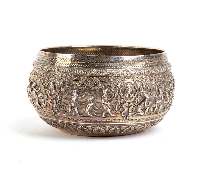 Ciotola Thabeik birmana in argento