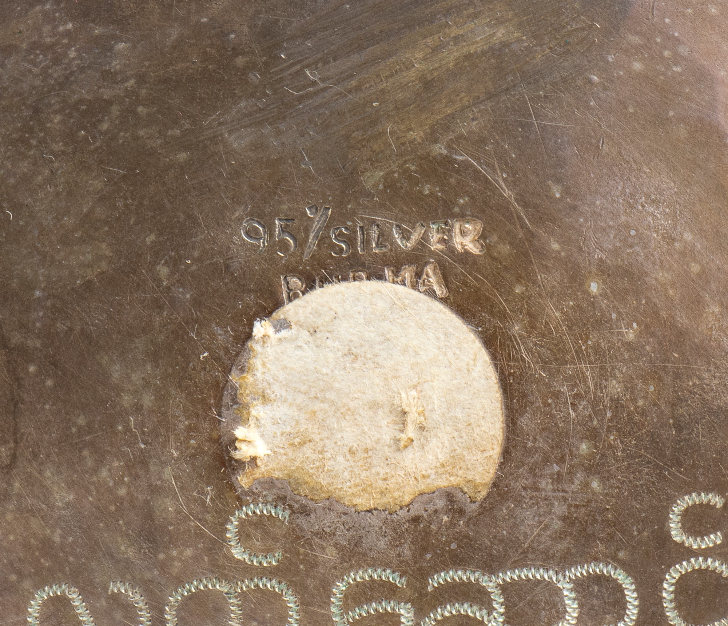 Ciotola Thabeik birmana in argento