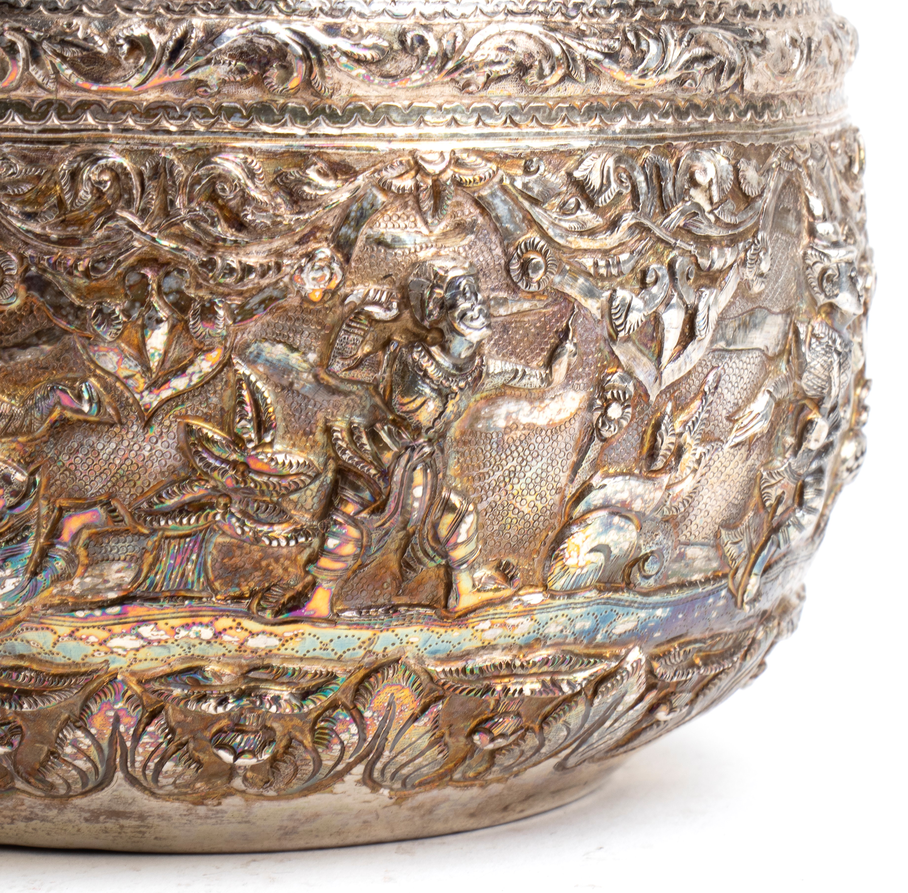 Ciotola Thabeik birmana in argento