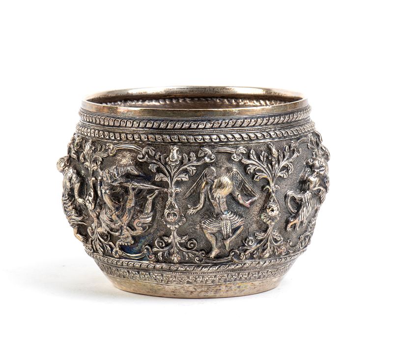 Ciotola Thabeik birmana in argento