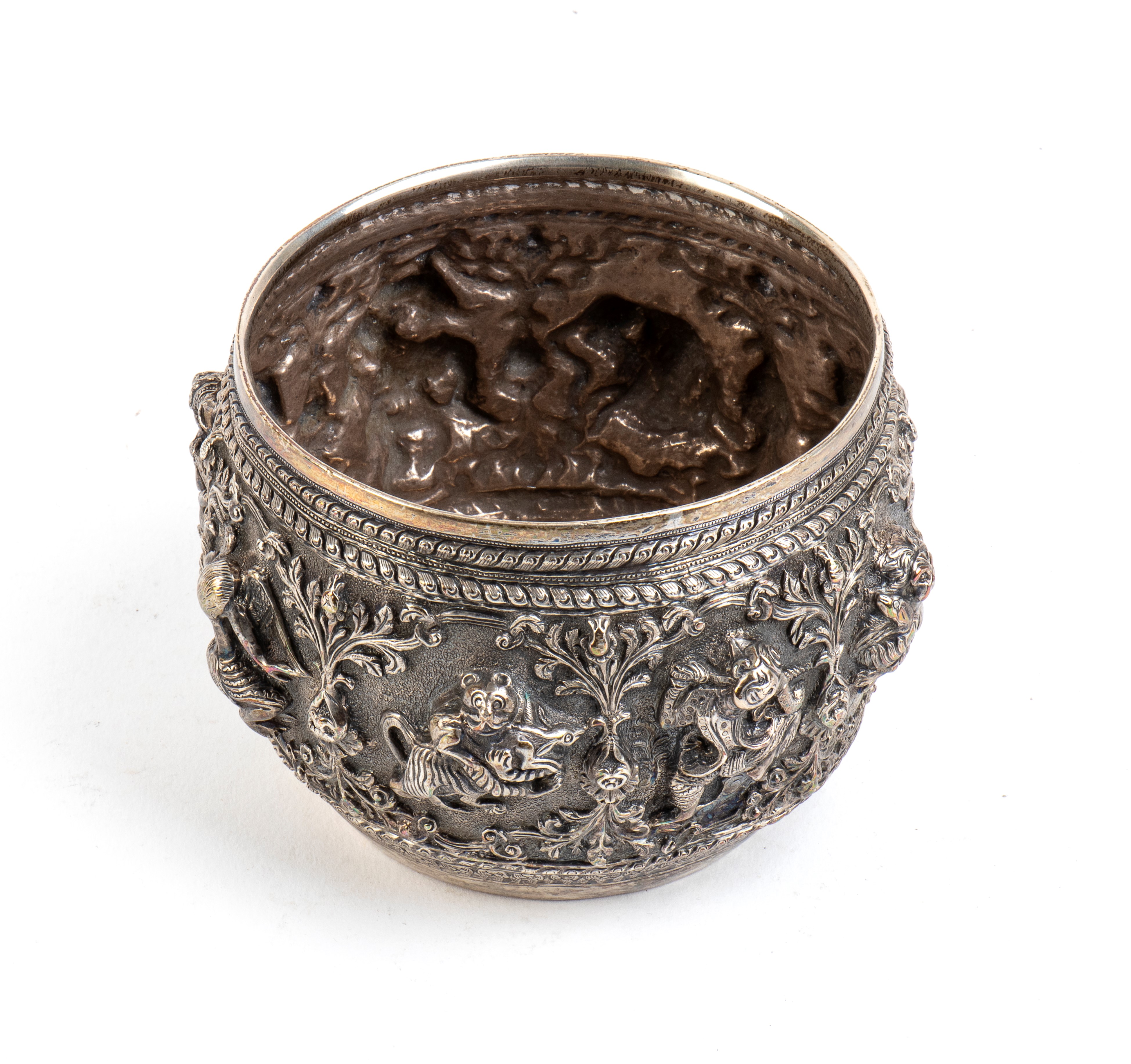 Ciotola Thabeik birmana in argento