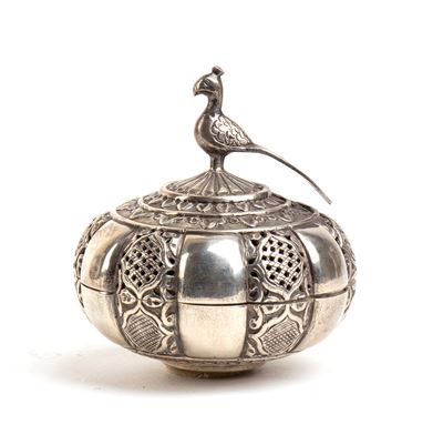 Scatola birmana in argento, XIX secolo