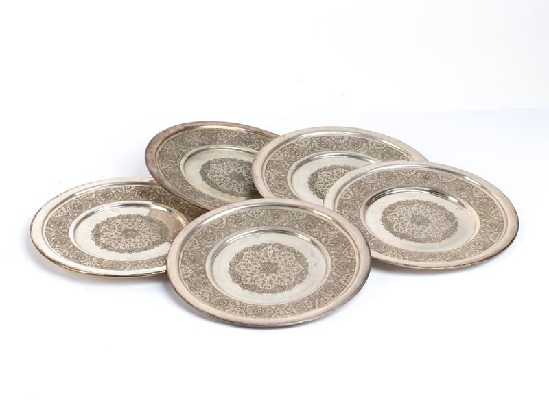 Gruppo di 6 piatti indiani in argento