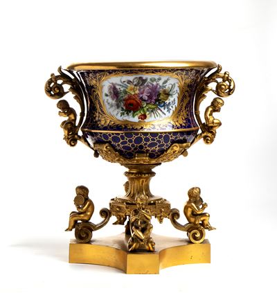 Centrotavola Francese in Bronzo e Porcellana