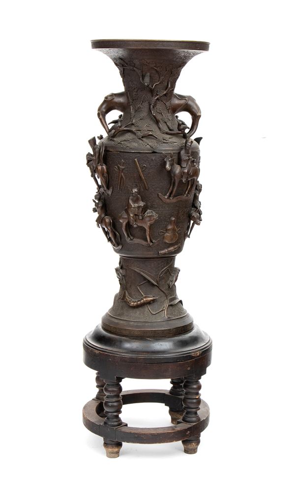 Japanese bronze vase