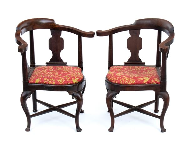 A pair of English Victorian corner chairs
