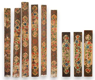Gruppo di nove pannelli decorativi italiani, legno dipinto a policromia, Piemonte, XVIII secolo