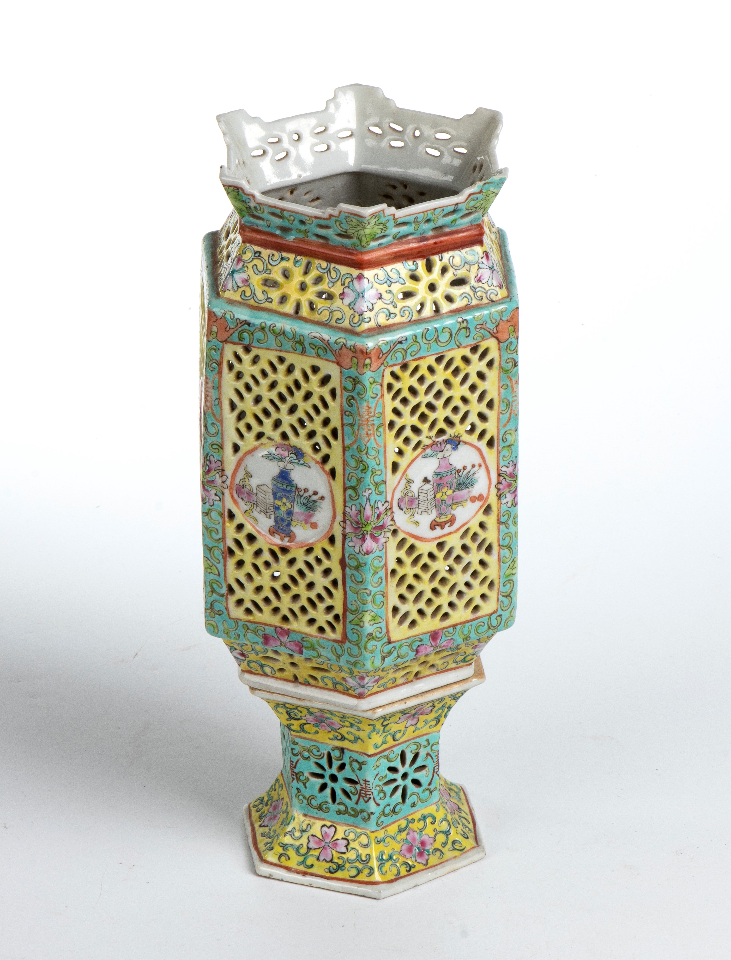 Lanterna in porcellana