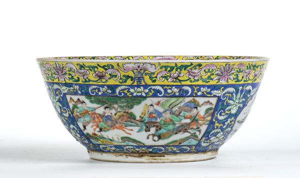 Porcelain bowl painted with polychrome enamels