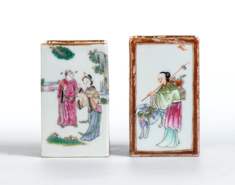 Lotto di due vasetti a sezione quadrata