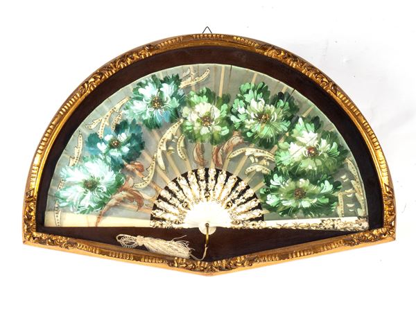 Hand fan