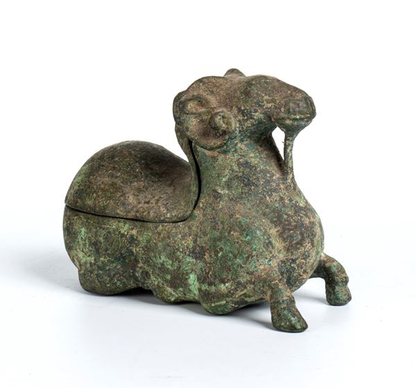 Bronze oil lamp