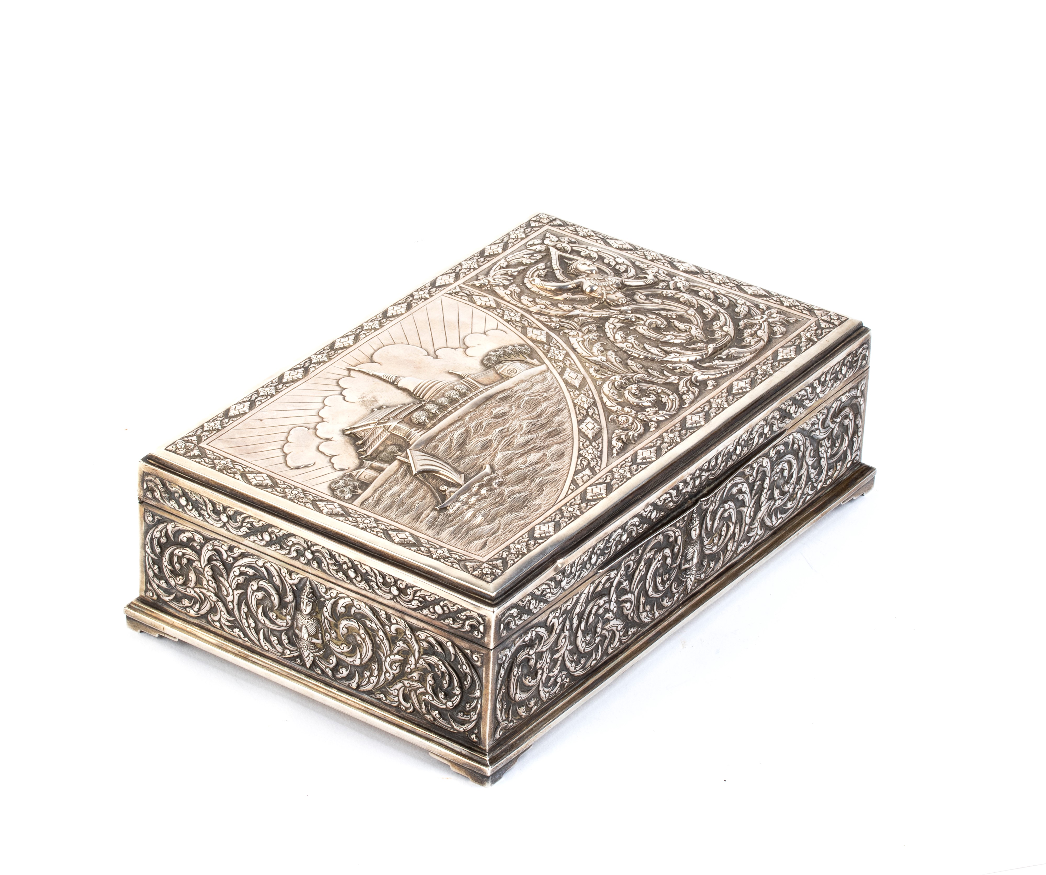 Scatola thailandese in argento