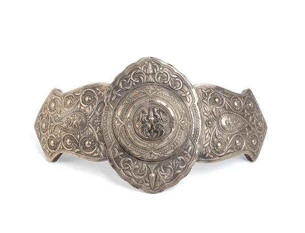 Nepalese buckle