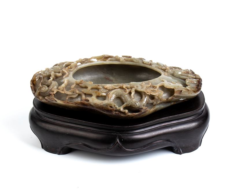 Grande recipiente in giada