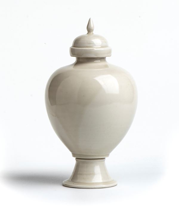 Raro vaso in ceramica Dingyao