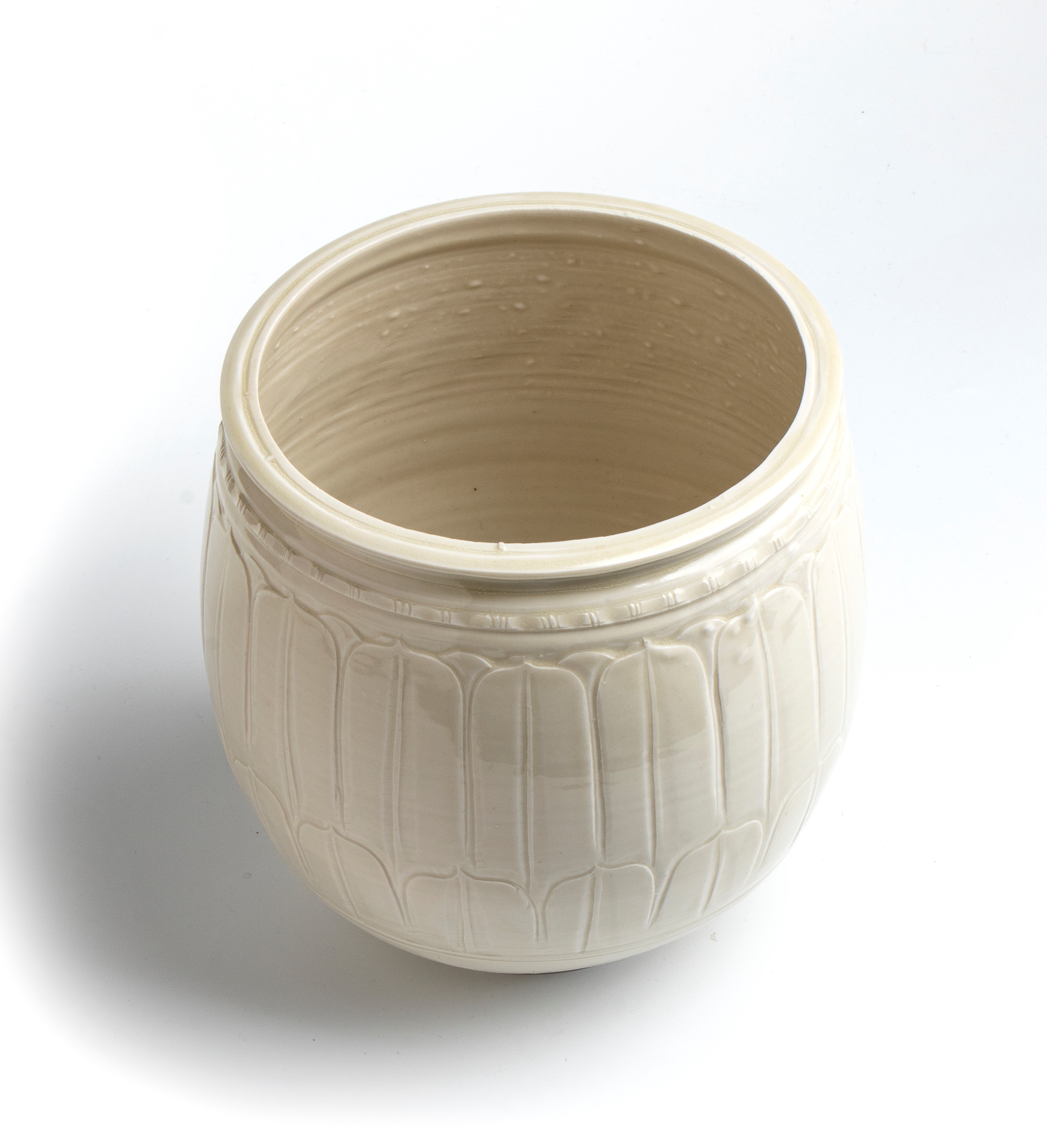 Piccola giara decorata con petali sovrapposti in ceramica Dingyao