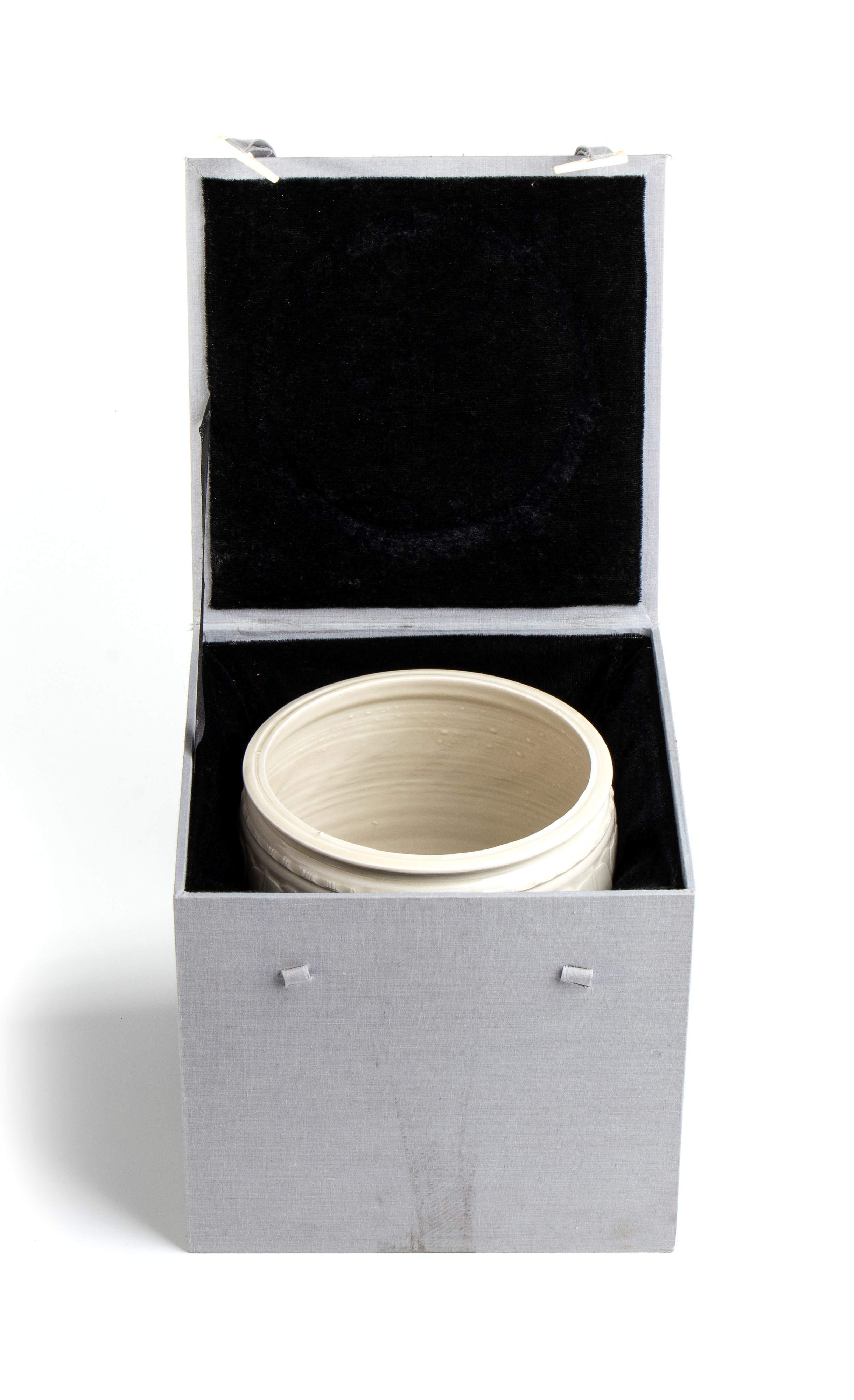 Piccola giara decorata con petali sovrapposti in ceramica Dingyao