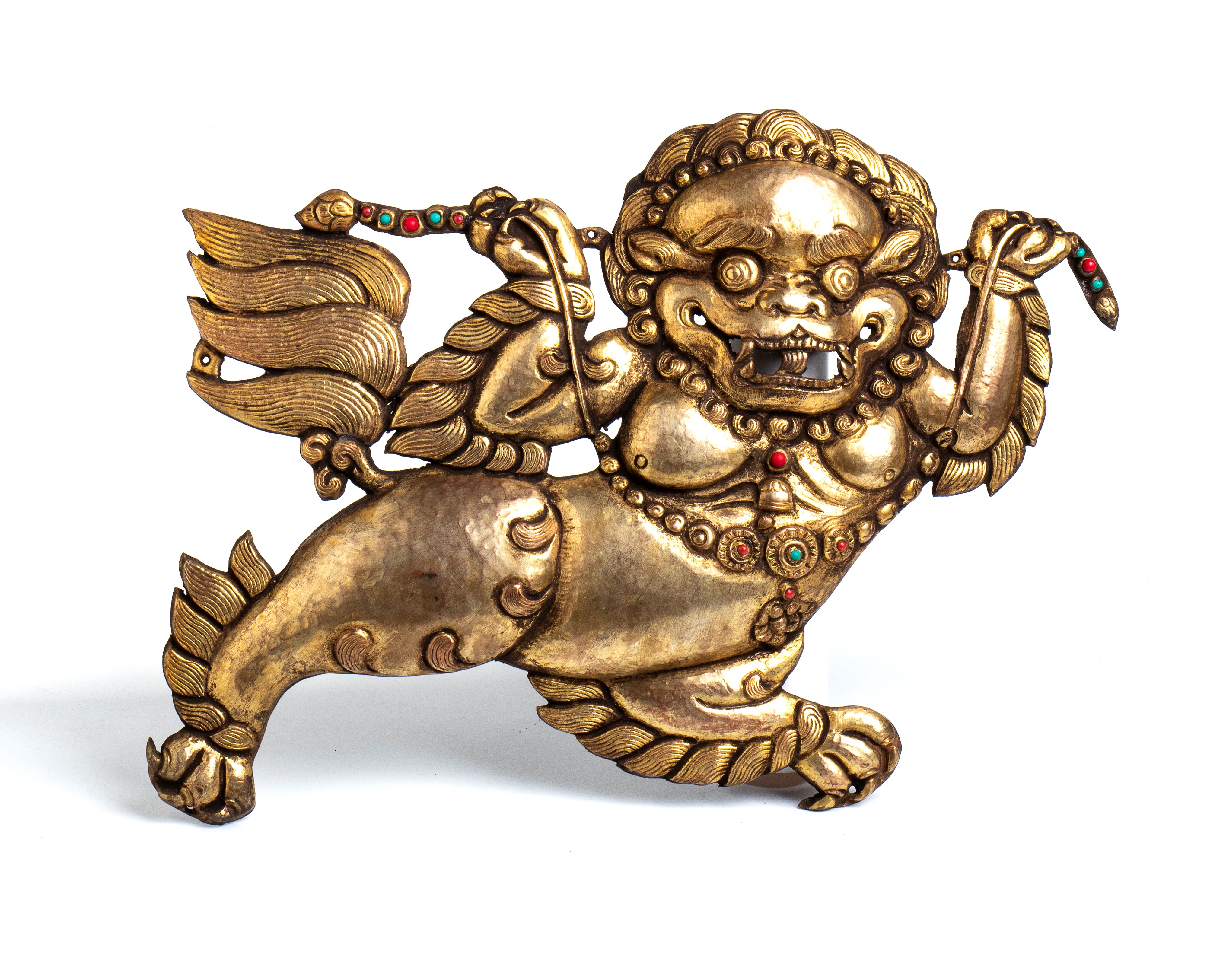 Coppia di leoni in rame sbalzato repoussé