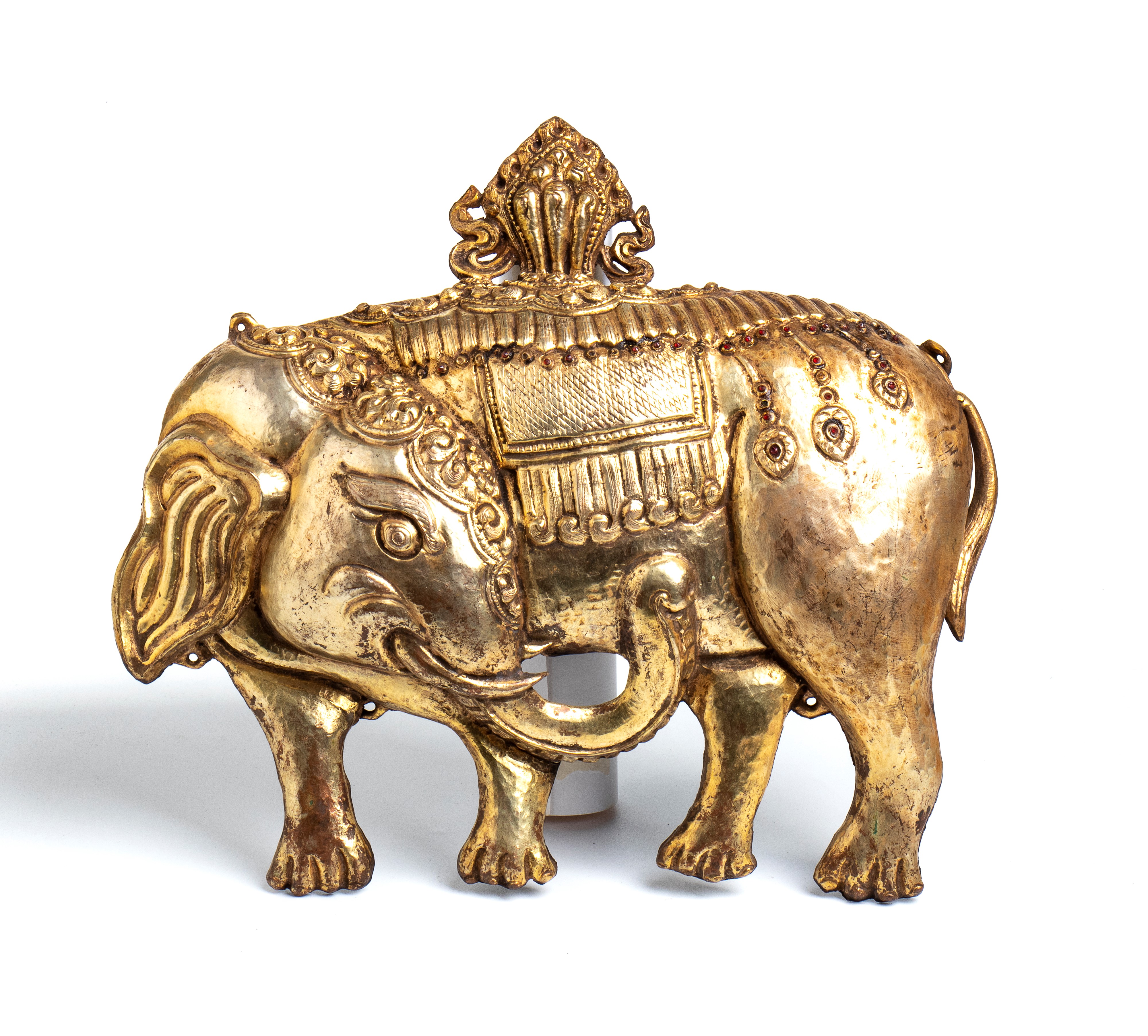 Coppia di elefanti in rame sbalzato repoussé