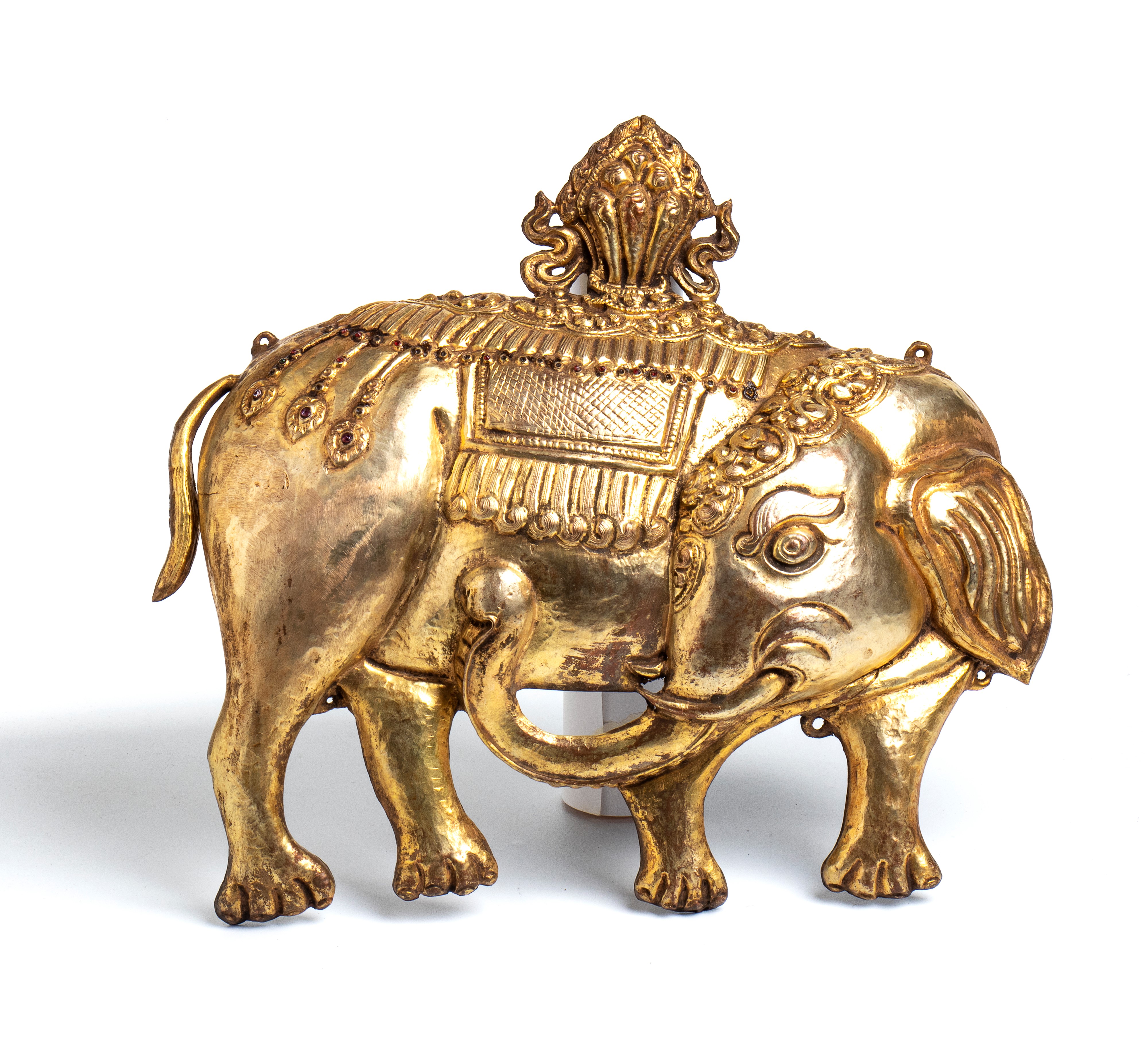 Coppia di elefanti in rame sbalzato repoussé