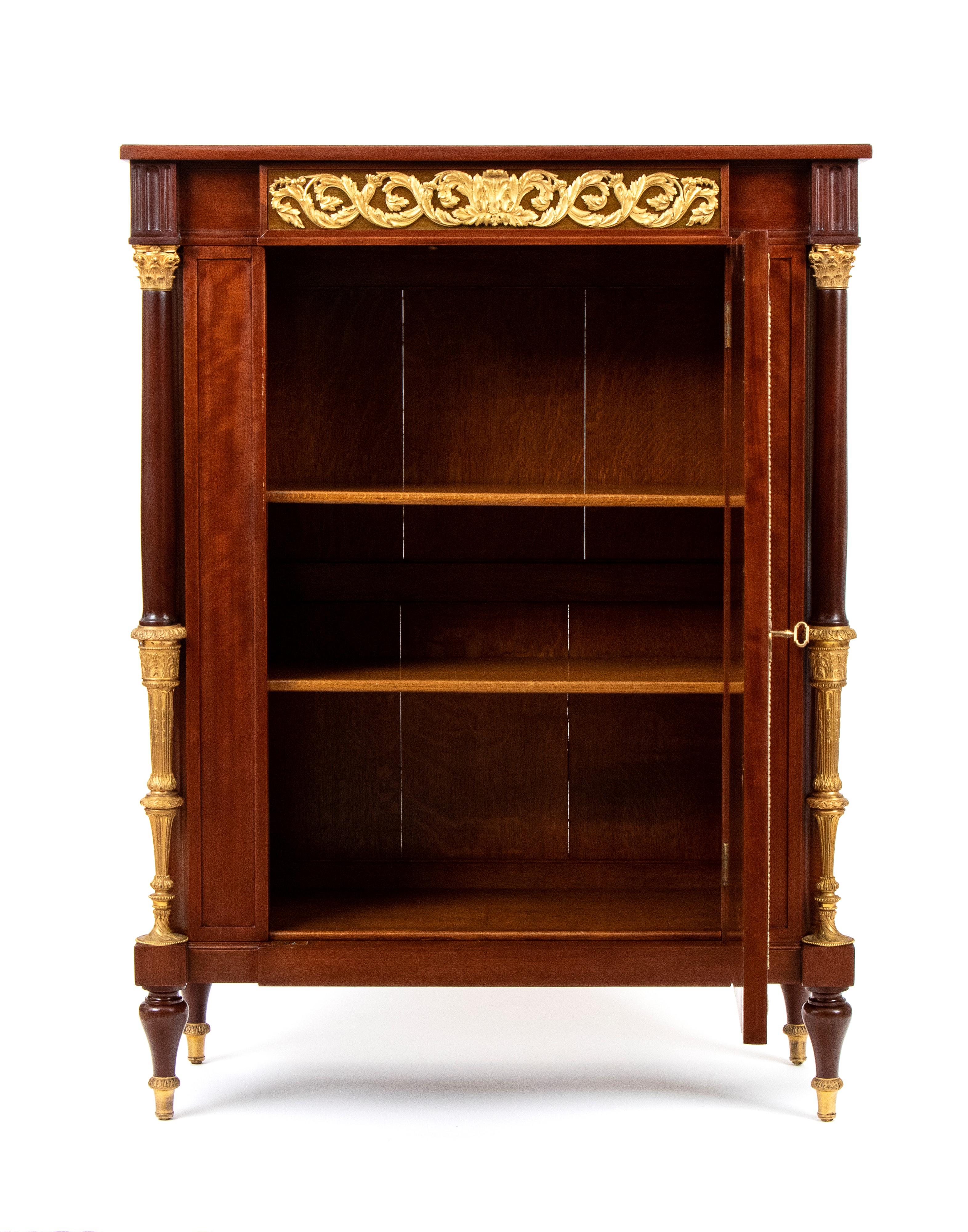 Mobile francese in mogano in stile Luigi XVI