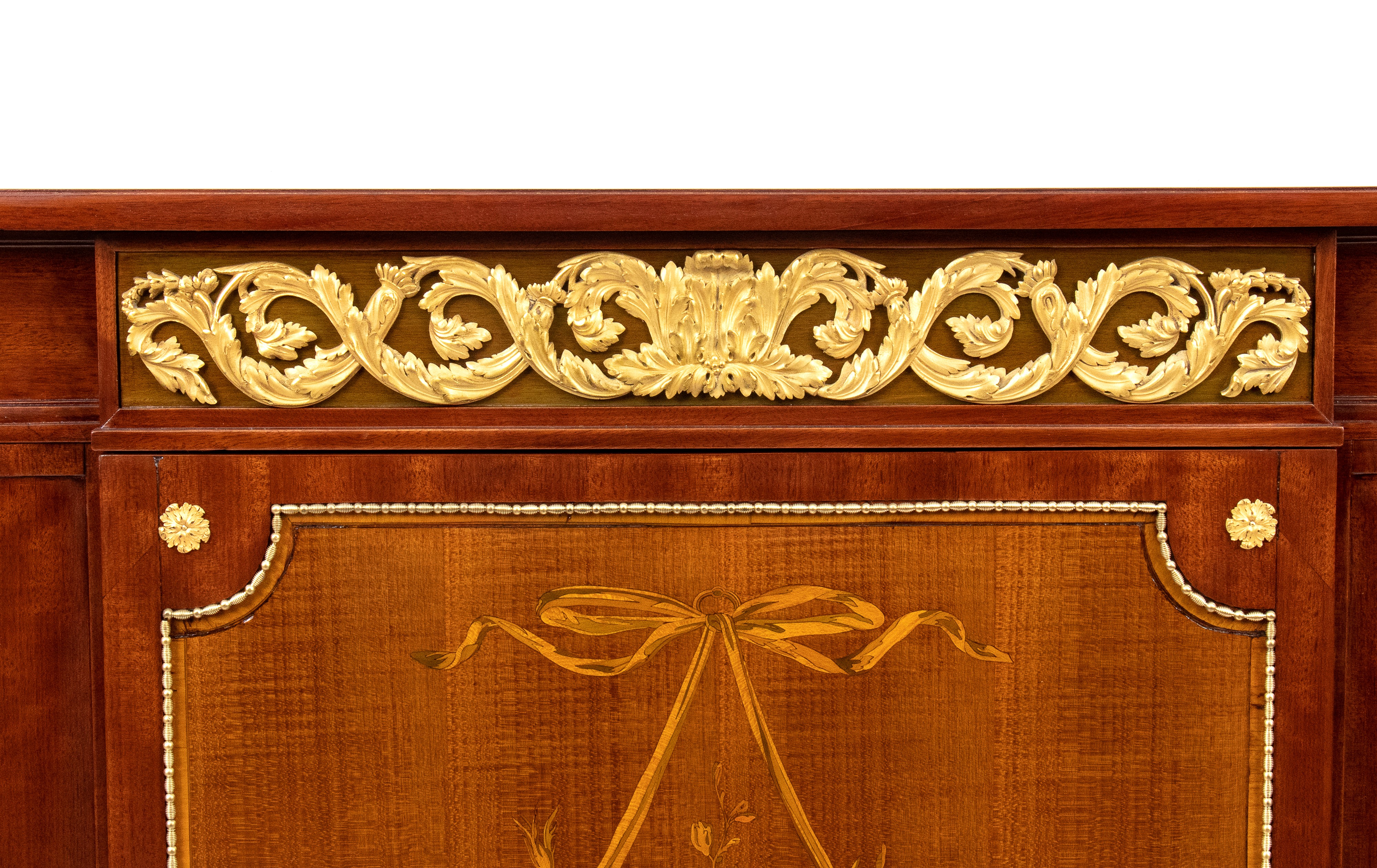 Mobile francese in mogano in stile Luigi XVI