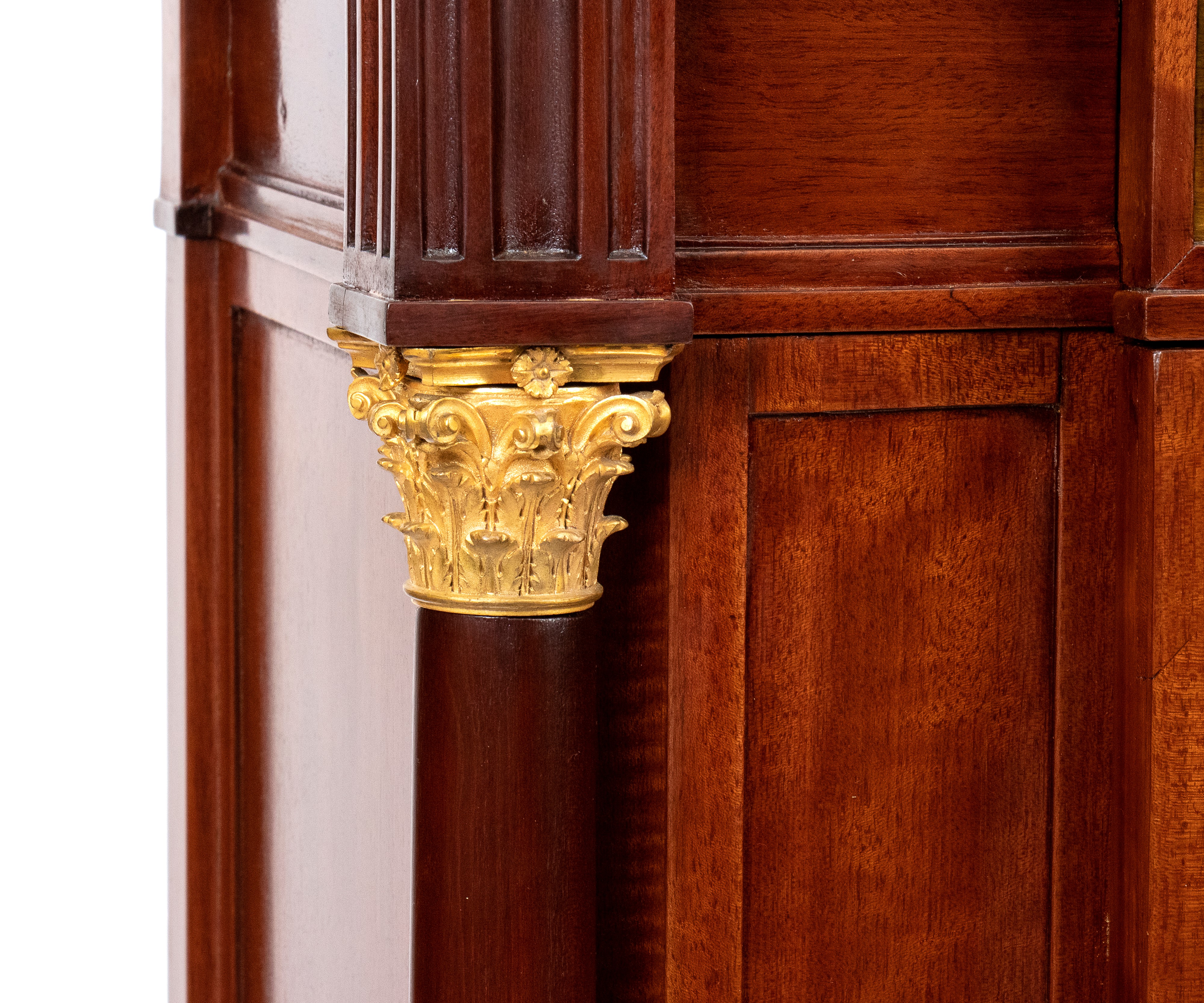 Mobile francese in mogano in stile Luigi XVI