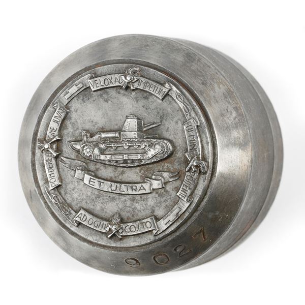 P -  MILITARI  PONDERE ET UGNE IUVAT VELOX AD IMPETUM FULMINE POSSENTI - ET ULTRA - AD OGNI COSTO 41 X 39