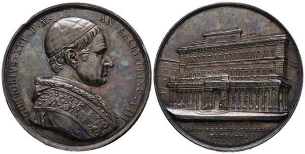 STATO PONTIFICIO. Gregorio XVI (1831-1846). Medaglia 1838 A.VIII annuale "Per il nuovo palazzo delle poste a Roma". Bart. E838; Ag; 32,4gr; 43,53mm; Minimi colpetti al bordo