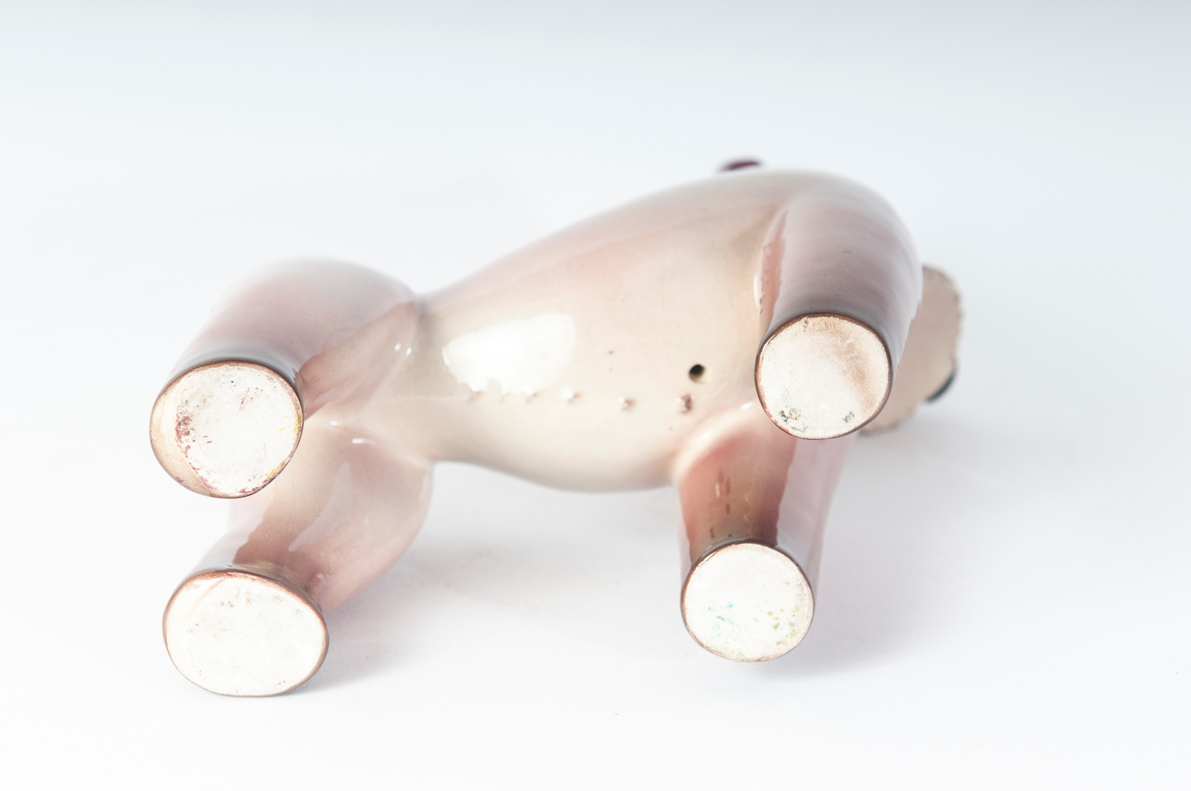Scultura di cane a tutto tondo
