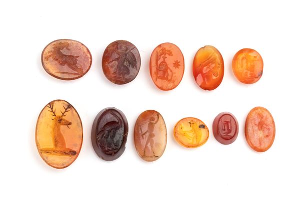 Lot of 11 agate and carnelian carvings