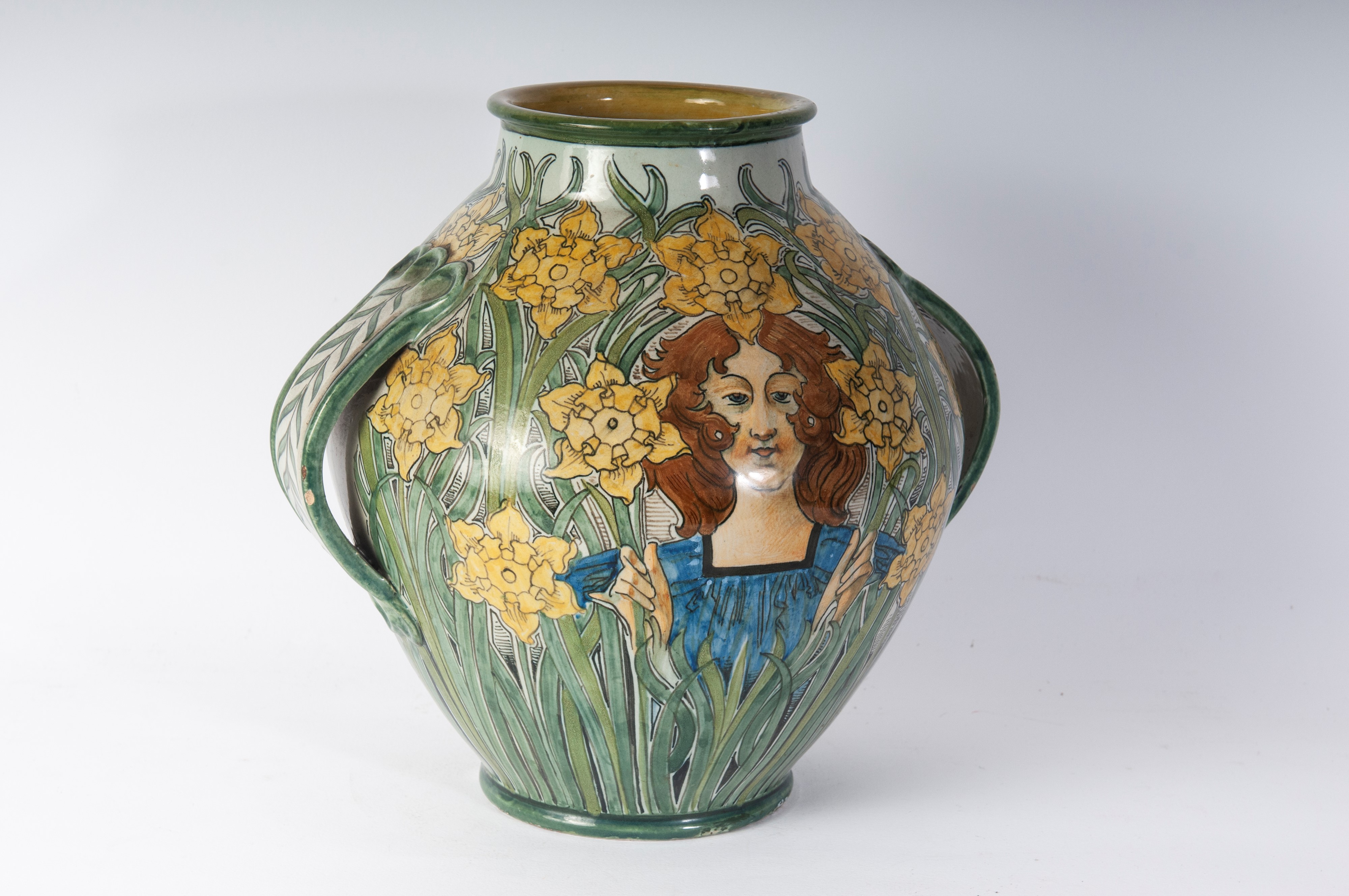 Vaso biansato in ceramica policroma