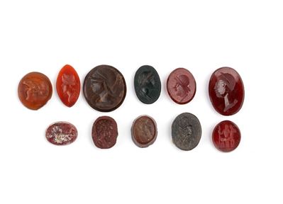Lotto di intagli, diaspro, corniola e pasta vitrea, XVIII-XIX secolo