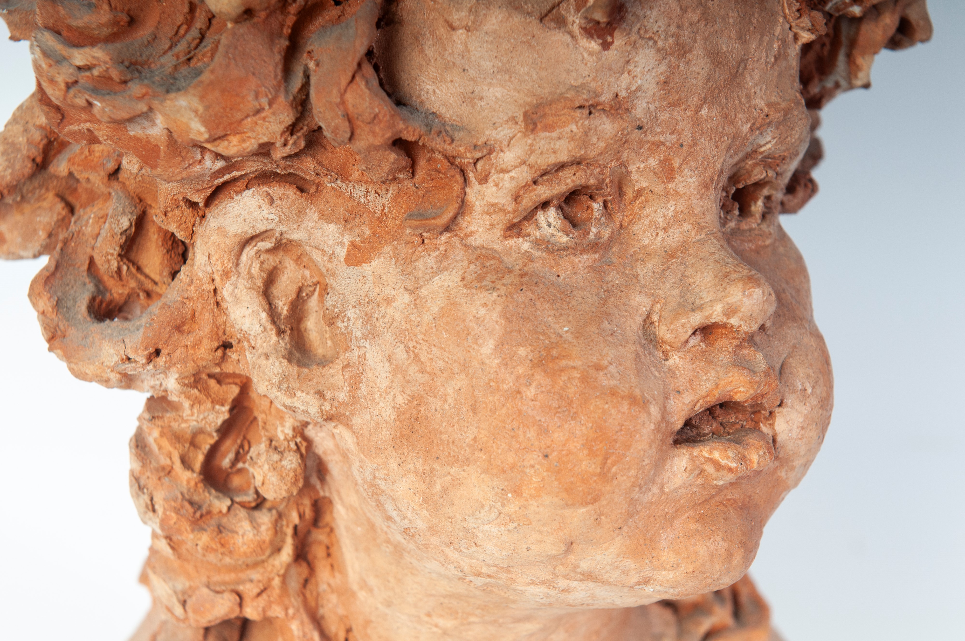 Busta di fanciulla, terracotta, prima metà XX secolo