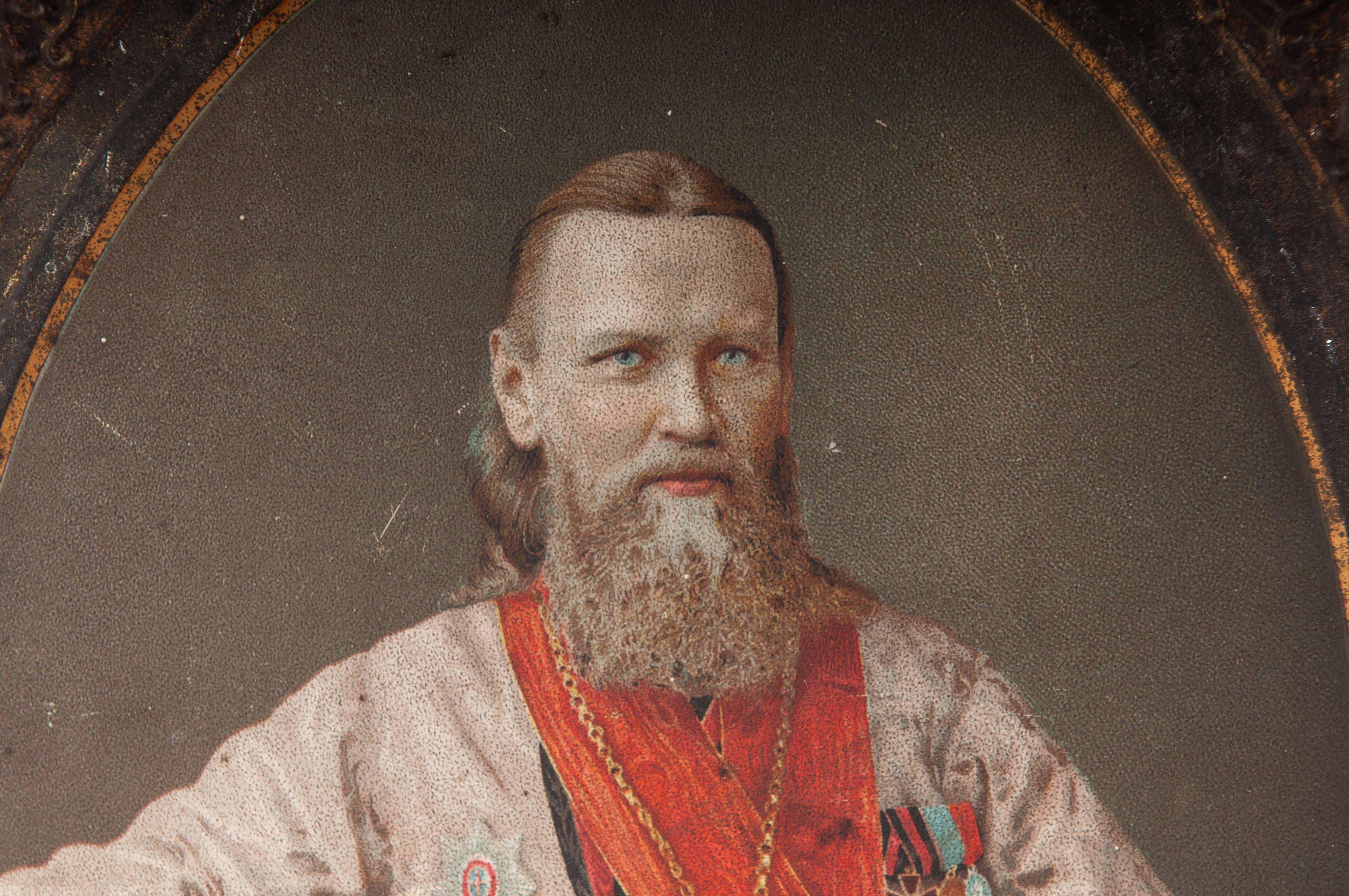 Ritratto virile, multiplo su metallo, 32 x 23 x 1,5 cm, datato 4 aprile 1899
