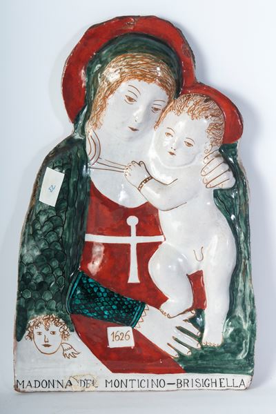 Madonna del Monticino, Rilievo in ceramica policroma