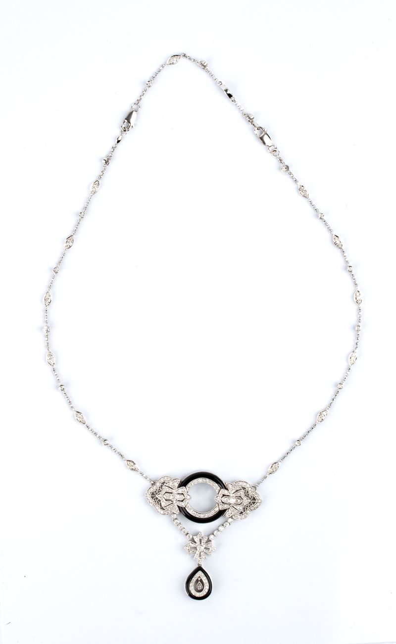 Collier in oro bianco 18k con diamanti e onice