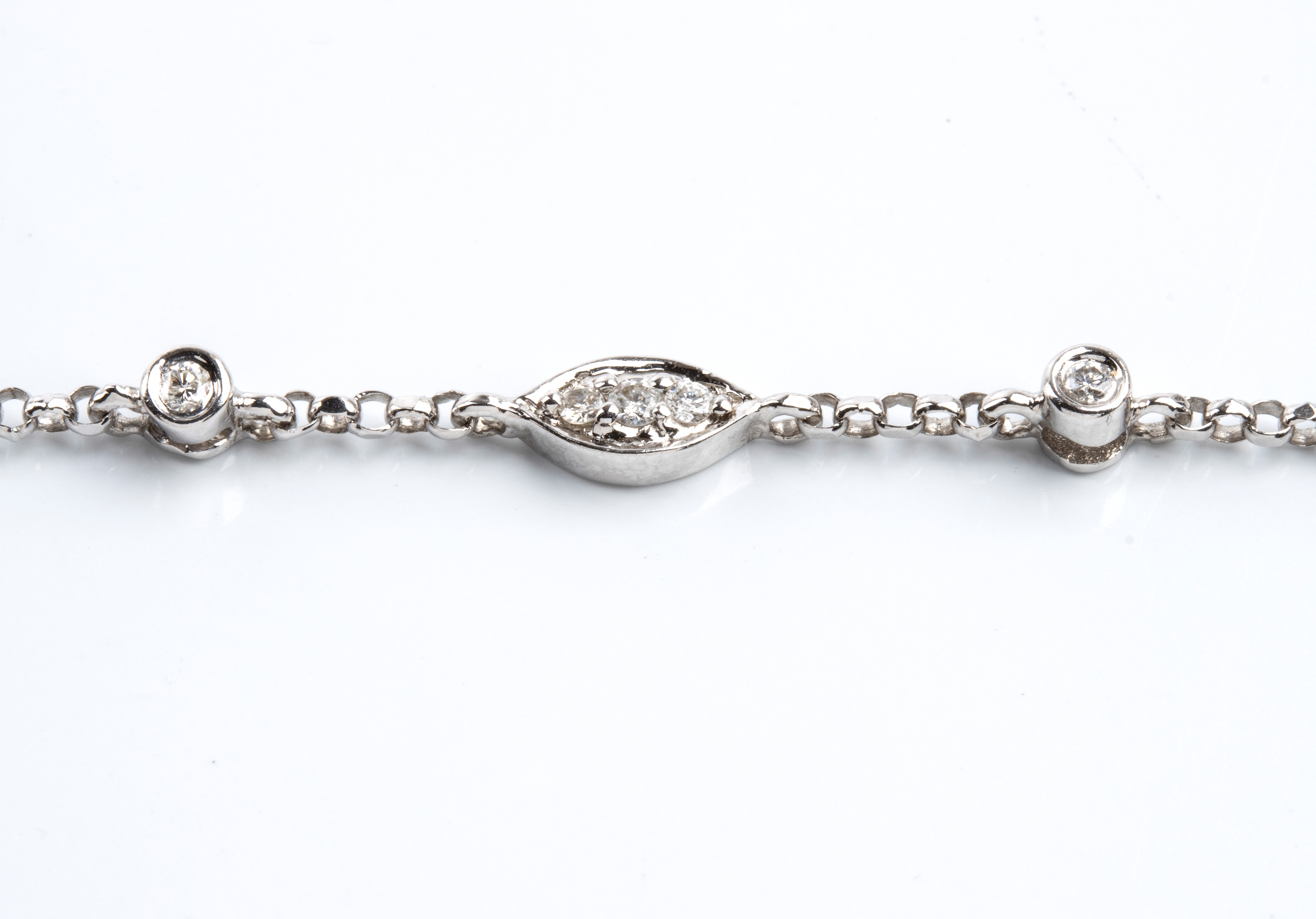 Collier in oro bianco 18k con diamanti e onice