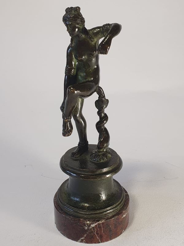 Venere con calzare