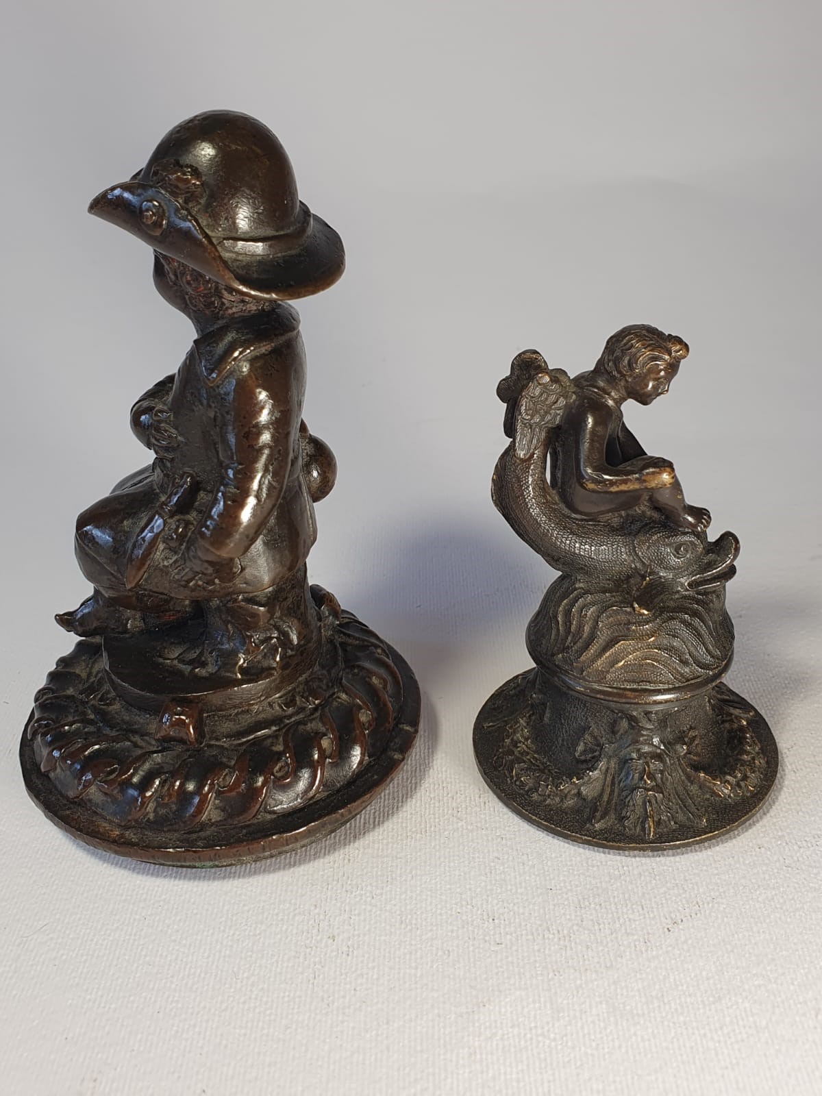 Due tappi da calamaio