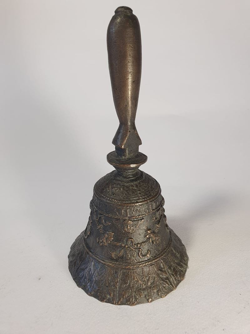 Campanello da scrivania istoriato