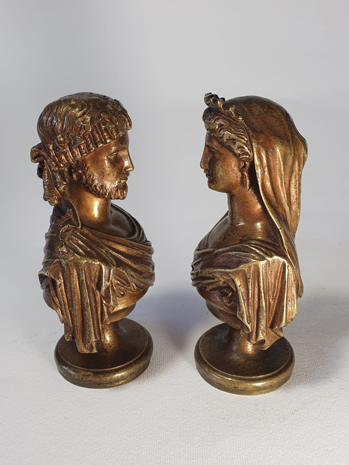 Busti di imperatore e imperatrice