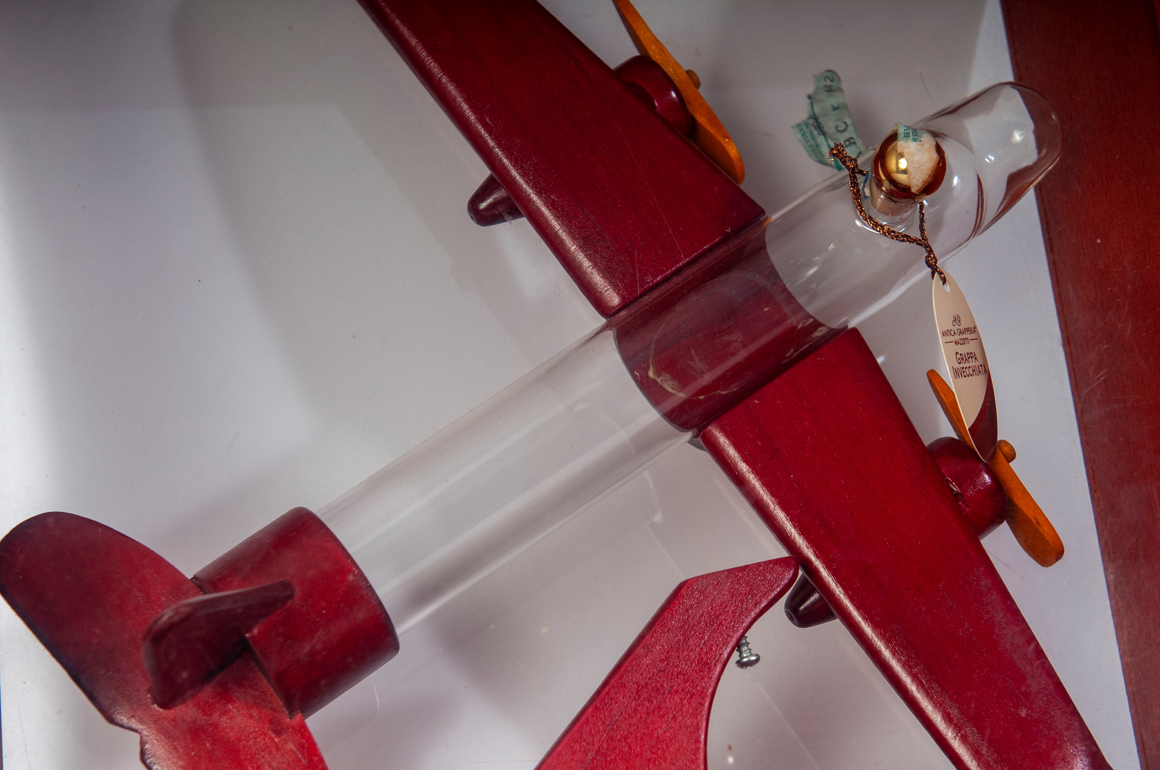 Bottiglia in vetro a forma di aeroplano, Seconda metà XX secolo