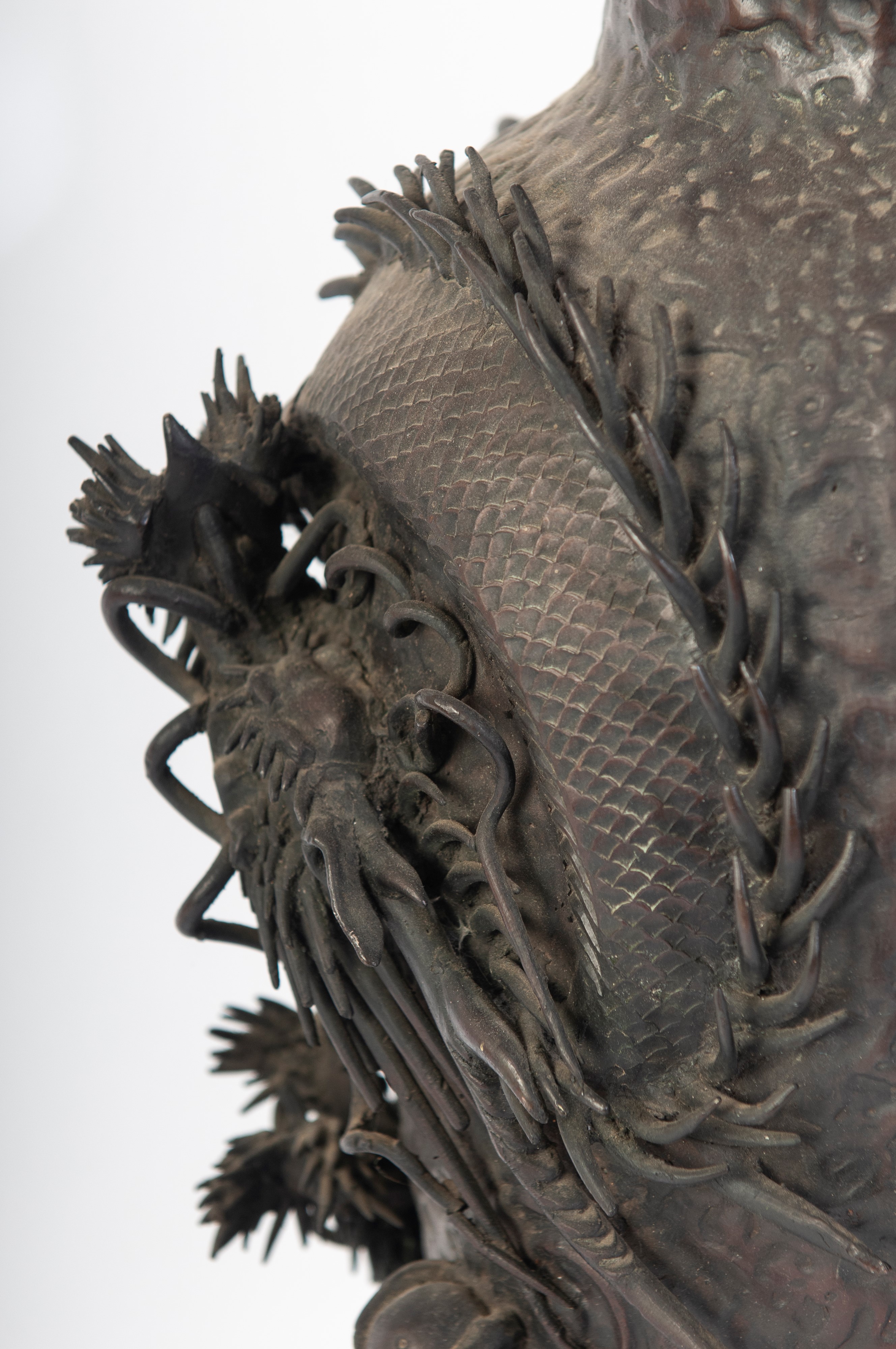 Vaso in bronzo a balaustro