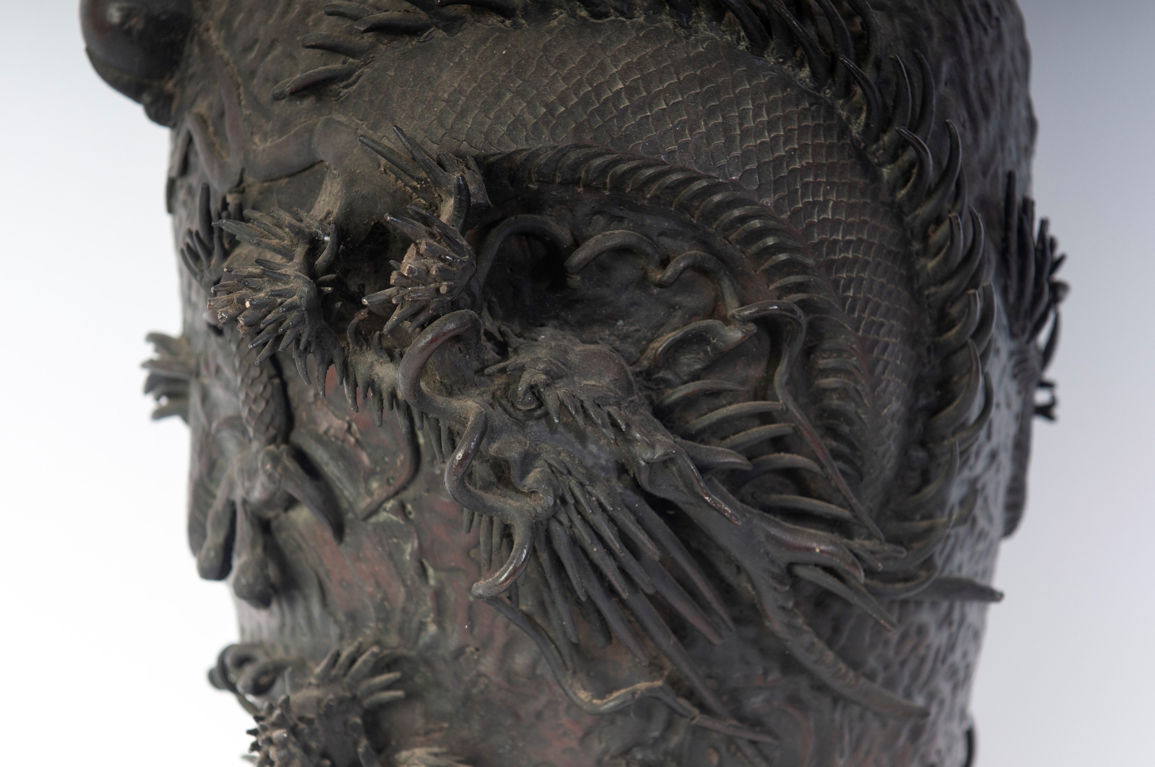 Vaso in bronzo a balaustro