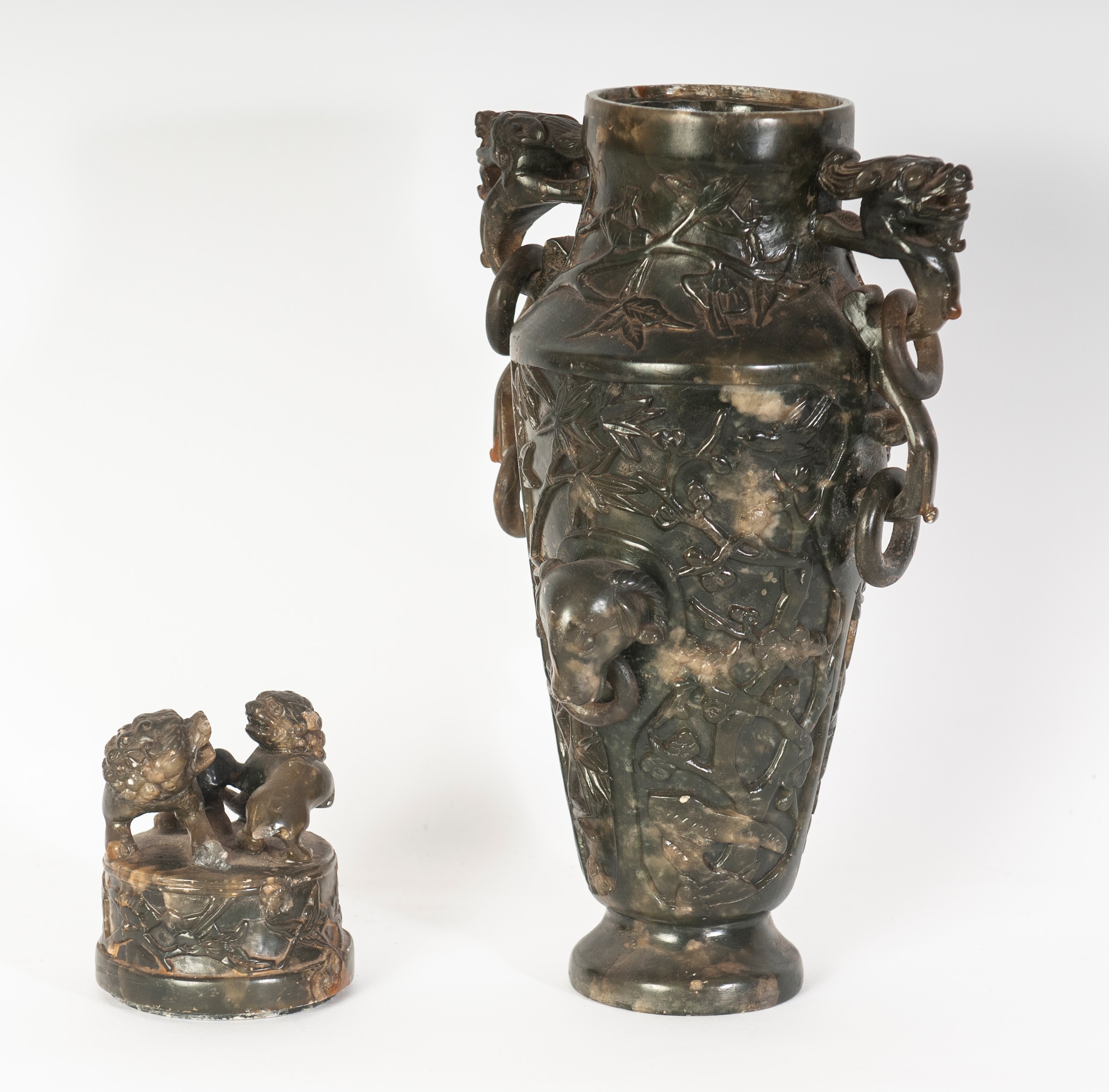 Vaso ad urna in giadeite verde