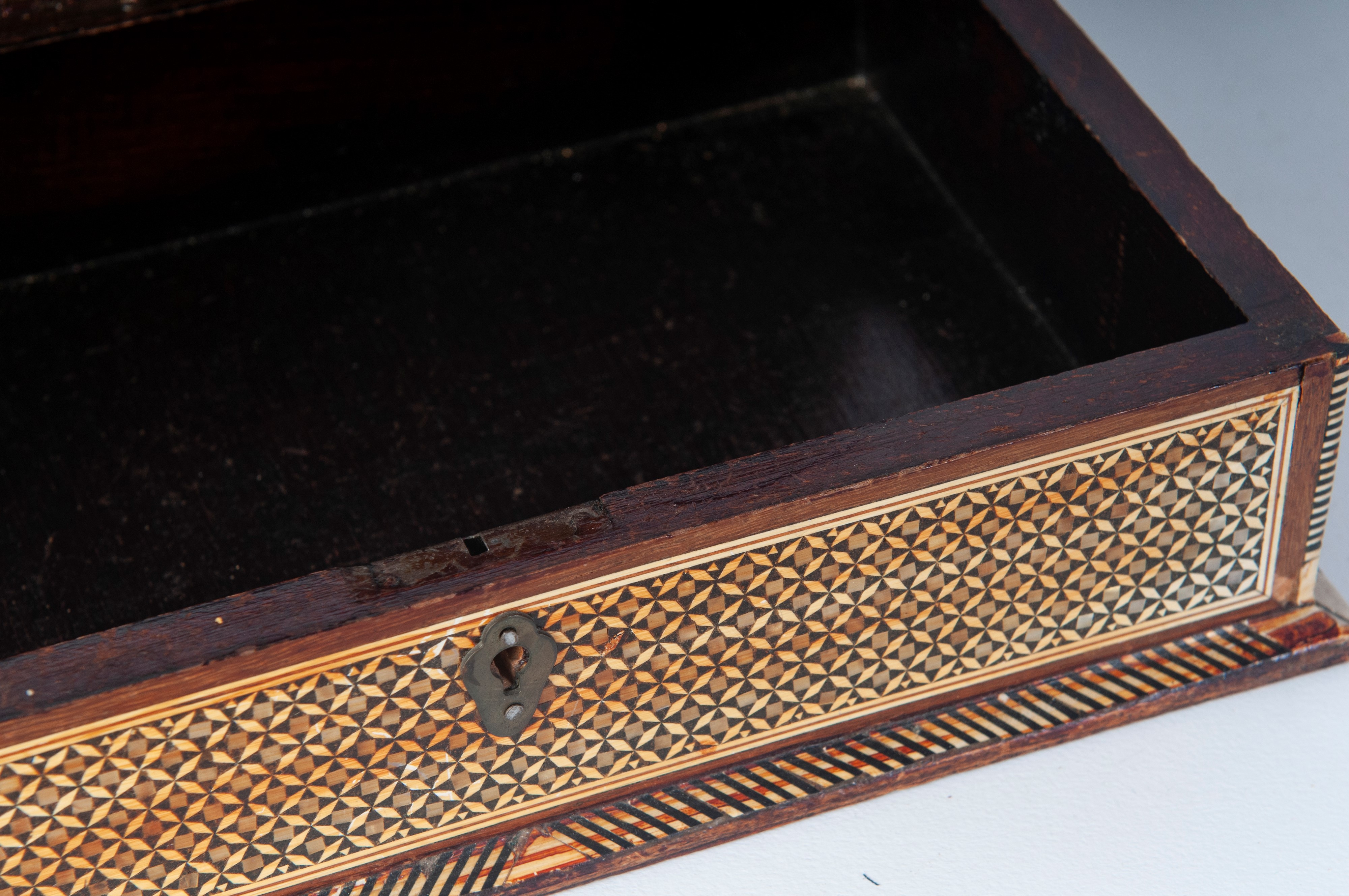 Scatola rettangolare in legno