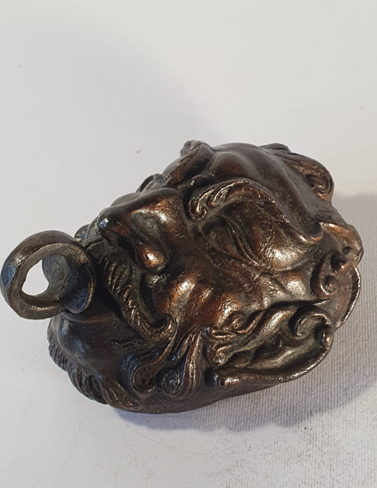 Mascherone con anello