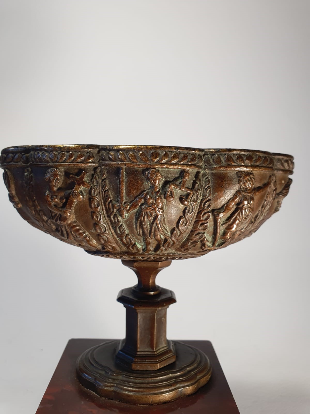 Coppa con Virtù Teologali